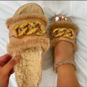 FAUX FUR SLIDES
